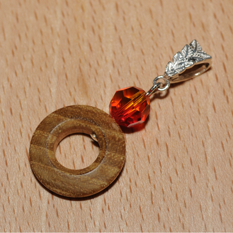 Pendentif bois d'acacia Pendentif bois d'acacia