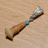 Pendentif en ivoire végétal et en bois d'hêtre