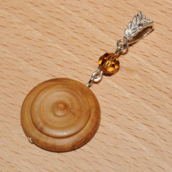 Pendentif bois de laurier amande