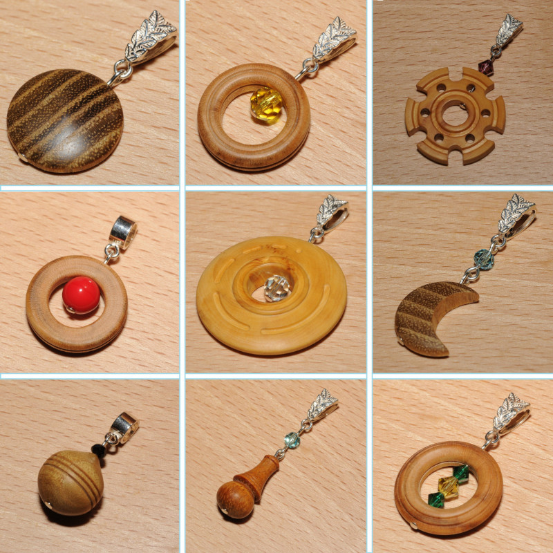 Créations de pendentifs sur commande selon vos envies. Créations de pendentifs sur commande selon vos envies.